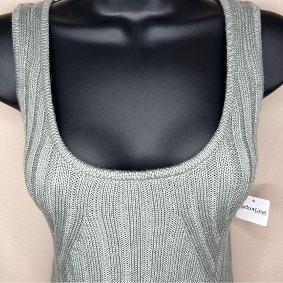 NEW Small Le Lis Green Wool Blend Crop Top Knit Sleeveless Tank Top Scoop Neck - Picture 3 of 10
